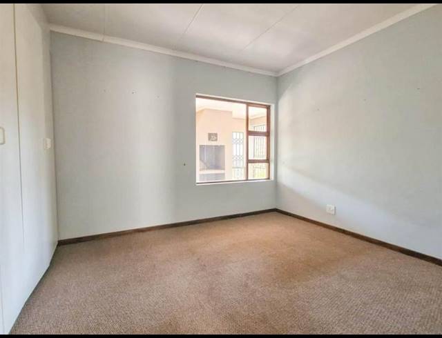 2 BEDROOM HOUSE FOR SALE IN MOUNT AMANZI